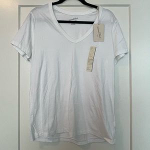 Universal Threads White V neck